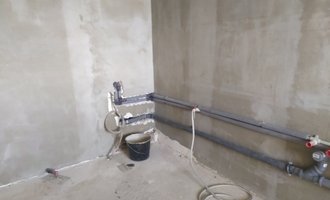 Instalatérské práce - odpad a rozvody vody do koupelny a kuchyně v paneláku
